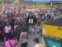 Musik Orkes Melayu Gerobak Dorong Meriahkan CFD Bundaran HI, Polwan Sampaikan Imbauan Humanis