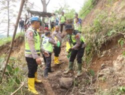 Polresta Bukittinggi Kembali Salurkan Bantuan ke Warga Terdampak di Jorong Sungai Landia