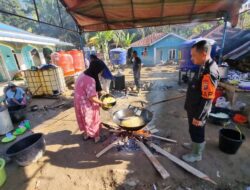 Dapur Umum dan Layanan Kesehatan Posko Brimob Polda Sumut Jadi Andalan Warga Terdampak Banjir di Batang Toru