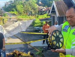 Sat Lantas Polres Rejang Lebong Pasang Garis Polisi dan Barier di Lokasi Jalan Amblas Karang Anyar