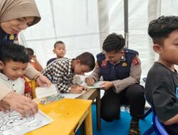 Trauma Healing Polri, Dukungan Psikologis bagi Anak Korban Banjir Bandang di Padang Pariaman