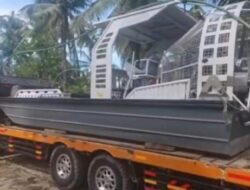 Polri Siagakan Swam Boat di Kutablang Bireuen, Bantu Mobilitas Warga Pascabencana