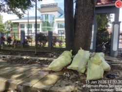 Sampah Berserakan di Kawasan Perkantoran Jalan Sukowati, DLHKP Rejang Lebong Beri Penjelasan