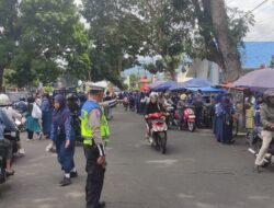 Sat Lantas Polres Rejang Lebong Laksanakan Gatur Siang di Depan SMPN 1, Arus Lalin Lancar dan Kondusif