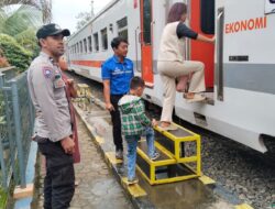 Polsek Kotapadang Laksanakan Pengamanan dan Monitoring Stasiun Kereta Api