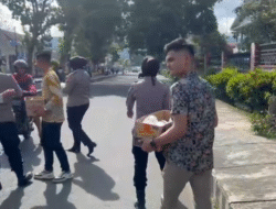 Polres Rejang Lebong Bagikan 150 Paket Takjil di Jumat Berkah Ramadan
