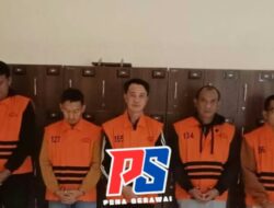 Terjaring OTT KPK, Bupati Rejang Lebong dan Empat Orang Lainnya Resmi Jadi Tersangka, Tampil Berjajar Kenakan Rompi Tahanan
