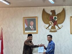Resmi! Wagub Bengkulu Serahkan Surat Pelaksana Tugas Bupati Rejang Lebong kepada Hendri Praja