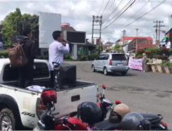 Dukung Solidaritas Palestina, KAMMI Rejang Lebong Gelar Aksi Damai di Bundaran Curup; Polres Pastikan Situasi Aman Kondusif