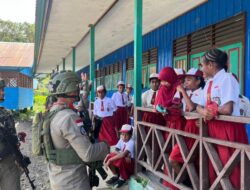 Satgas Ops Damai Cartenz Gelar Patroli Dialogis dan Sambang ke SDN Bale, Perkuat Kedekatan Humanis dengan Masyarakat