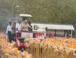 Di Hadapan Prabowo, Kapolri Paparkan Hasil Panen Raya Jagung Polri Kuartal I dan II