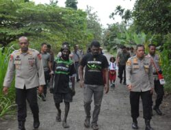 Ops Damai Cartenz Berbagi Kasih, Hadirkan Bantuan dan Pelayanan Kesehatan bagi Warga Pelosok Timika