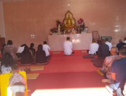 Polsek Sindang Kelingi Amankan Perayaan Waisak di Vihara Karuna Dipa, Ibadah Berlangsung Aman dan Kondusif