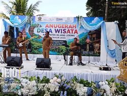 Aksi Drummer Kadis Pariwisata Riki Irawan Guncang Panggung Anugerah Desa Wisata 2026