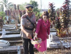 Hari Bhayangkara ke-80, Kapolres Rejang Lebong Pimpin Ziarah di TMP Tabarenah untuk Mengenang Jasa Pahlawan