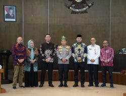 Polda Riau Raih Dua Penghargaan Keterbukaan Informasi Publik, Kapolda: Kado Istimewa Hari Bhayangkara ke-80