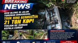 Rem Blong di Jalur Turunan Binduriang, Truk Hino Bermuatan 21 Ton Kopi Terjun ke Sungai Kepala Curup