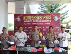 Polres Rejang Lebong Gagalkan Dugaan Aksi Balas Dendam, Tiga Pemuda Pembawa Senjata Tajam Ditangkap di Area Pemakaman Talang Rimbo Lama