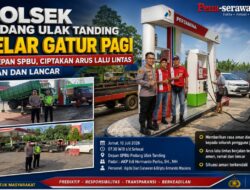 Polsek Padang Ulak Tanding Gelar Gatur Pagi di Depan SPBU, Ciptakan Arus Lalu Lintas Aman dan Lancar