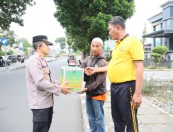 Jumat Berkah Polres Rejang Lebong, Kapolres Syahrul Hariady Salurkan Bingkisan Sembako untuk Warga Membutuhkan