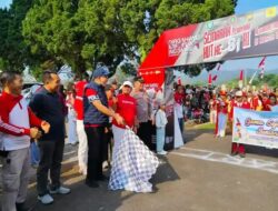 Wabup Kepahiang Buka Gerak Jalan dan Karnaval HUT RI ke-81 di Ujan Mas, Kobarkan Semangat Persatuan