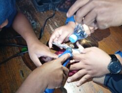 CINCIN TERJEPIT DI JARI, DAMKAR REJANG LEBONG TURUN TANGAN—10 MENIT BERHASIL DILEPASKAN