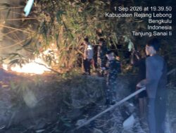 Kolaborasi TNI-Polri Sigap Padamkan Kebakaran 1,5 Hektare Lahan di Padang Ulak Tanding